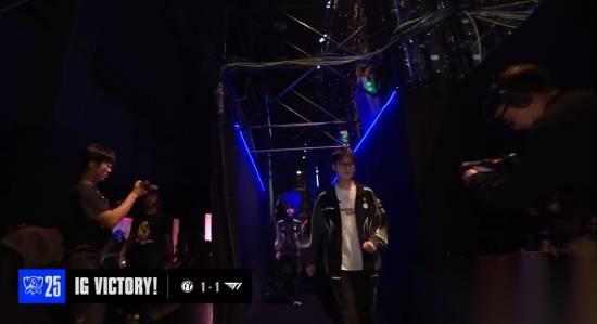 LOL S15 IG第二局战胜T1扳回一城 目前1 1